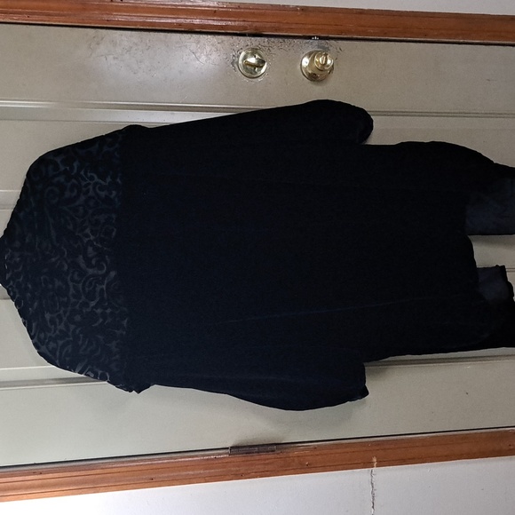 Black Velvet-ish Cape One Size - Picture 9 of 16